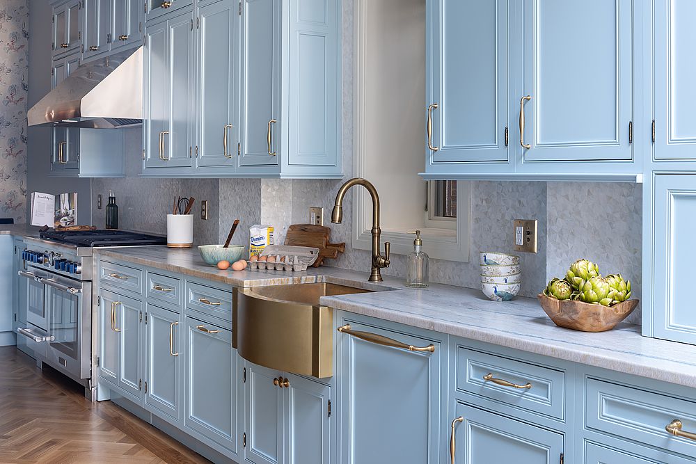 Incorporate personal touches that reflect your style to make the space truly your own.